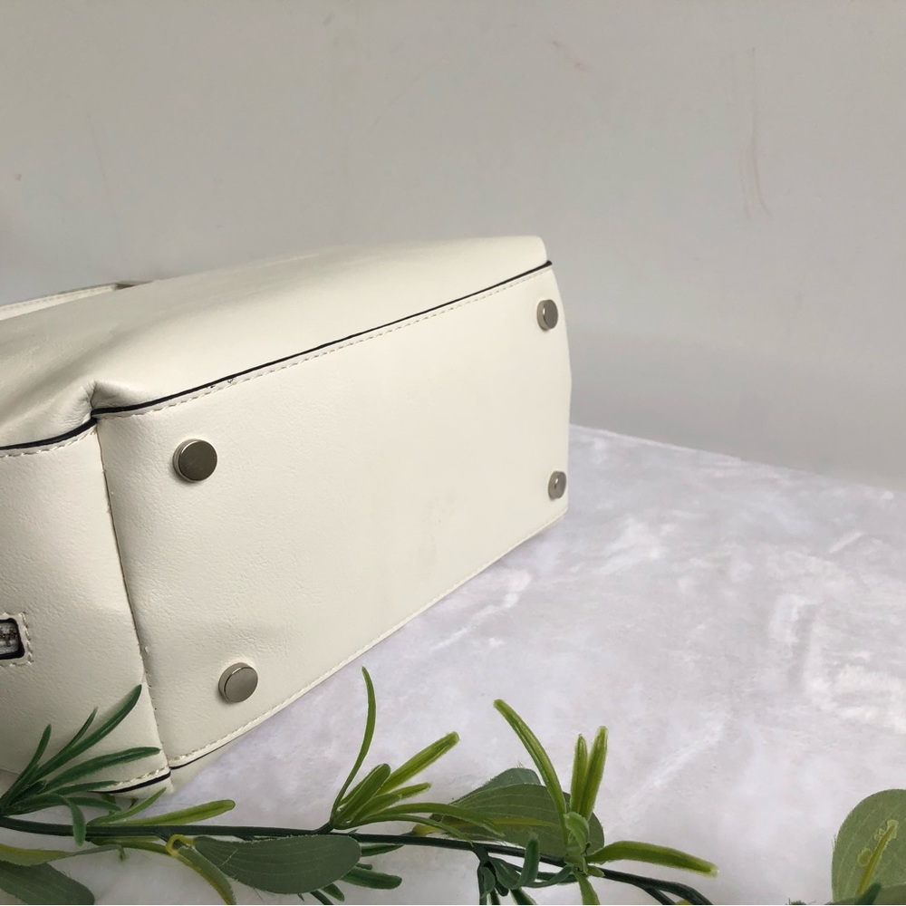 Alfani Bangle Hobo Bag, White, NWT - Picture 5 of 9